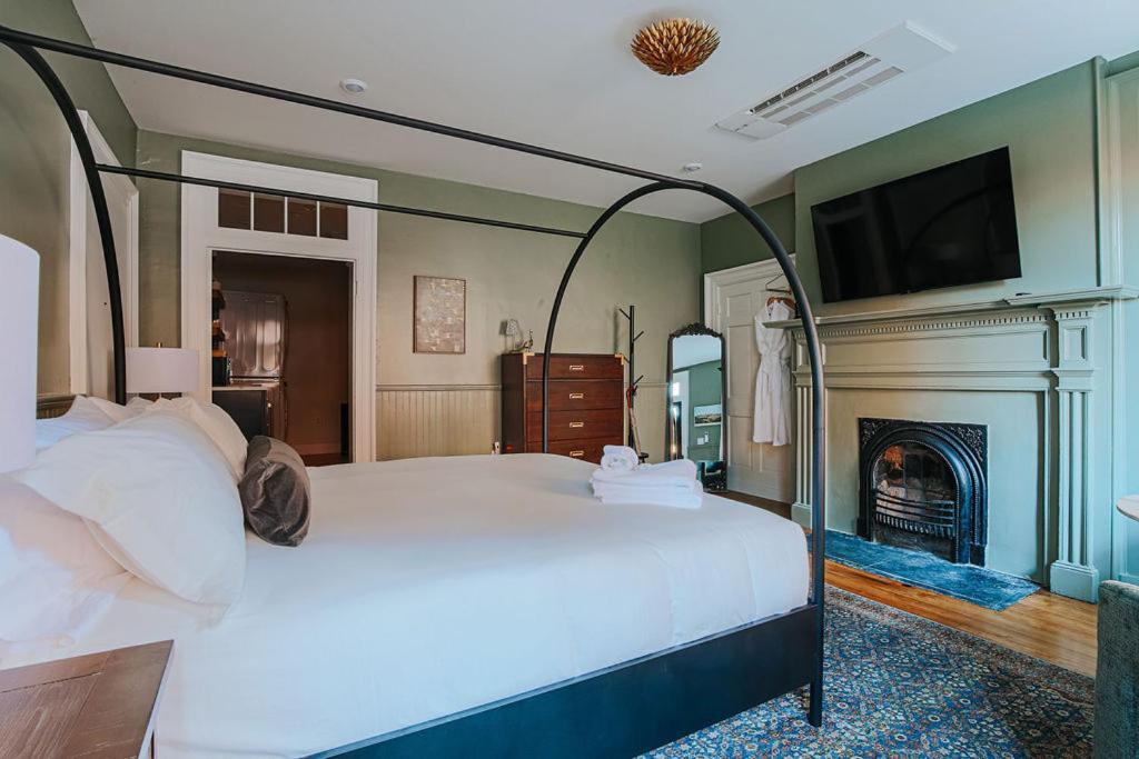 Barristers Row Hotel Staunton Ngoại thất bức ảnh